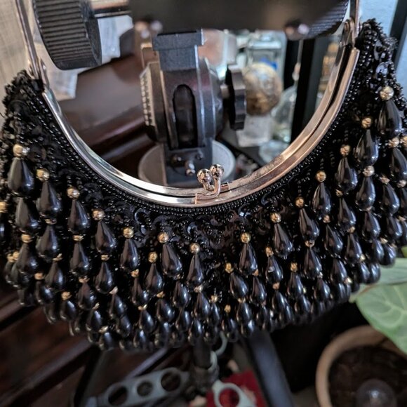 ⬇️PD⬇️FAR NINE BEADED W/BLACK & GOLD TOPPING FORMAL PURSE - Picture 5 of 8